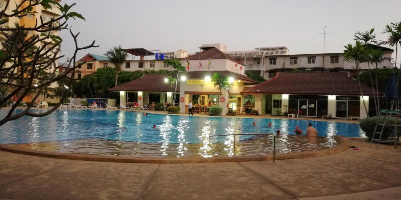 View Talay 1B By Fernando Apartment Pattaya Bagian luar foto