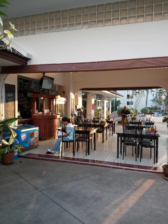 View Talay 1B By Fernando Apartment Pattaya Bagian luar foto